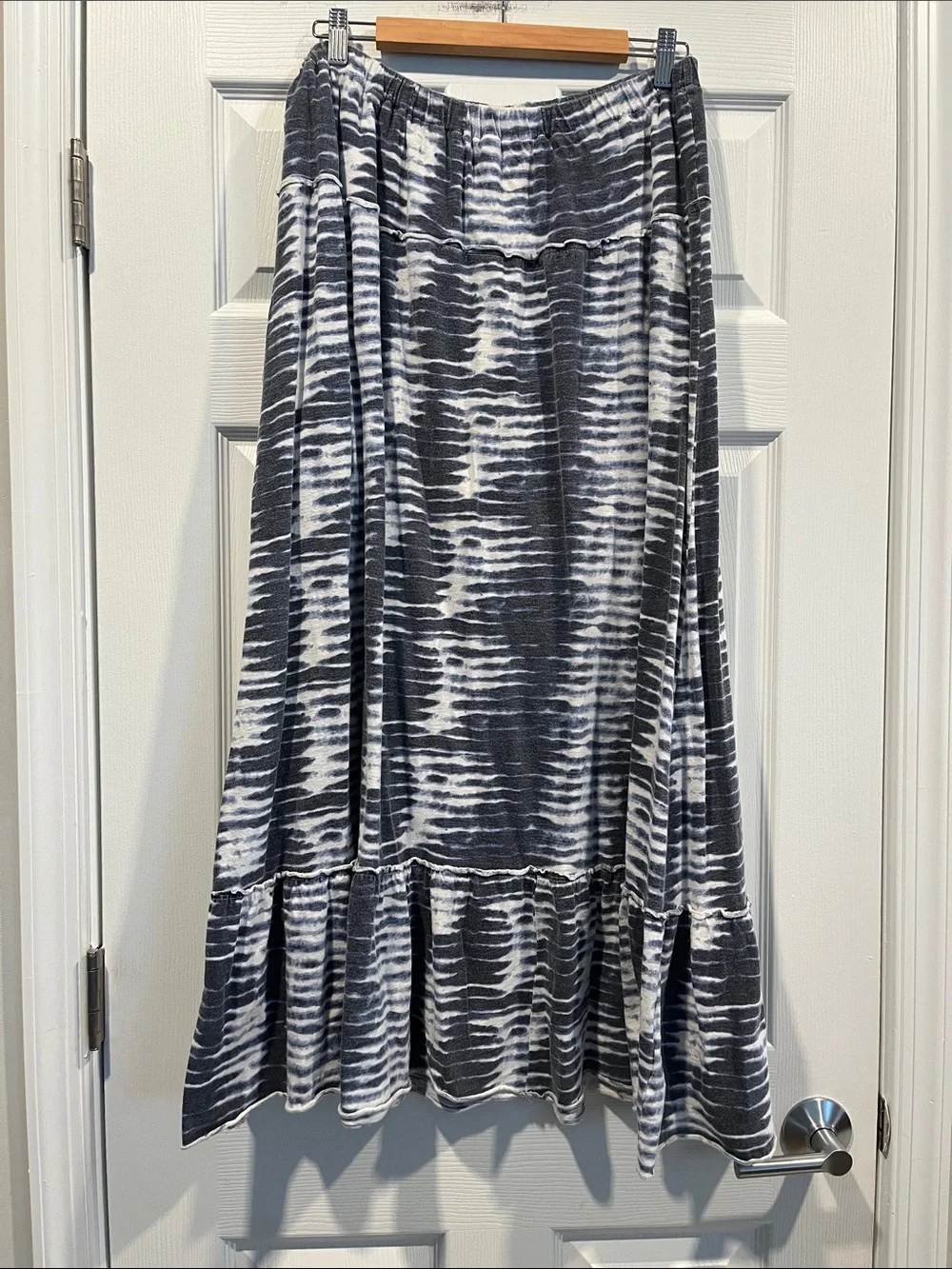 Tommy Hilfiger Gray and White Tie-Dye Maxi Skirt with Ruffle Hem Size‎ L